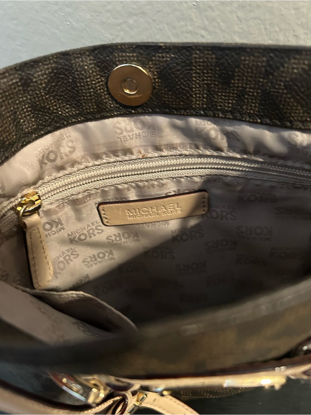 Michael Kors Brown MK Logo Crossbody with Beige Trim - Picture 7 of 10